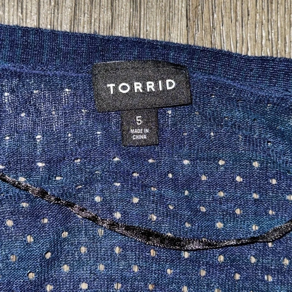 Torrid Space-Dye Duster V-Neck Button-Front Sweater Blue - Picture 10 of 16